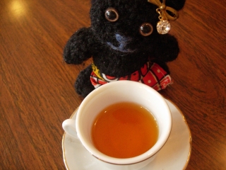 永谷さんの宇治の紅茶。新茶です♪